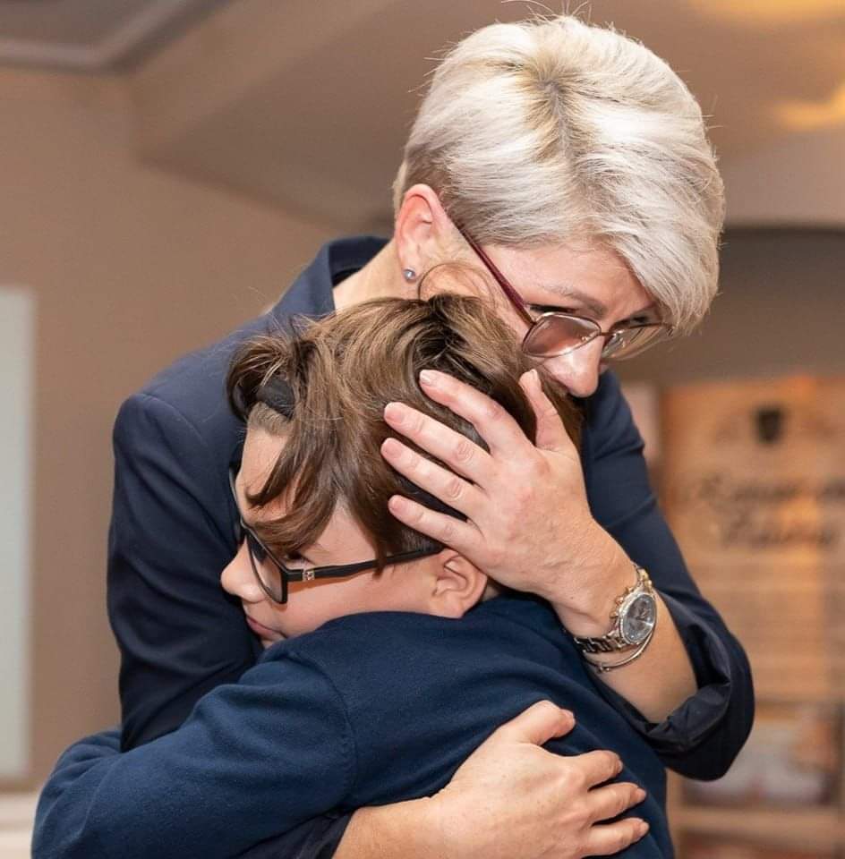 #FemeiePuternică #CălcâiulLuiAhile #MamaSiFiul #PutereaUneiMame #IubireNecondiționată #MameSiFii #ViataDeMama #CopilulMeu #EnergiaLui #MaternitateReală #FemeiAutentice #JurnalDeMama #BlogDeMama